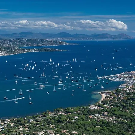 Marines Appartement, 2min Plage, 2km Saint-tropez Apartamento