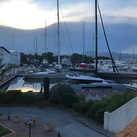 Marines Appartement, 2min Plage, 2km Saint-tropez Apartamento