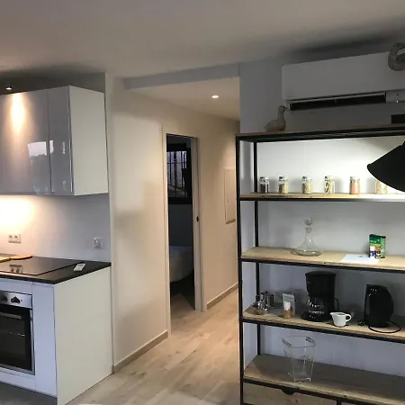 Marines Appartement, 2min Plage, 2km Saint-tropez Apartamento *